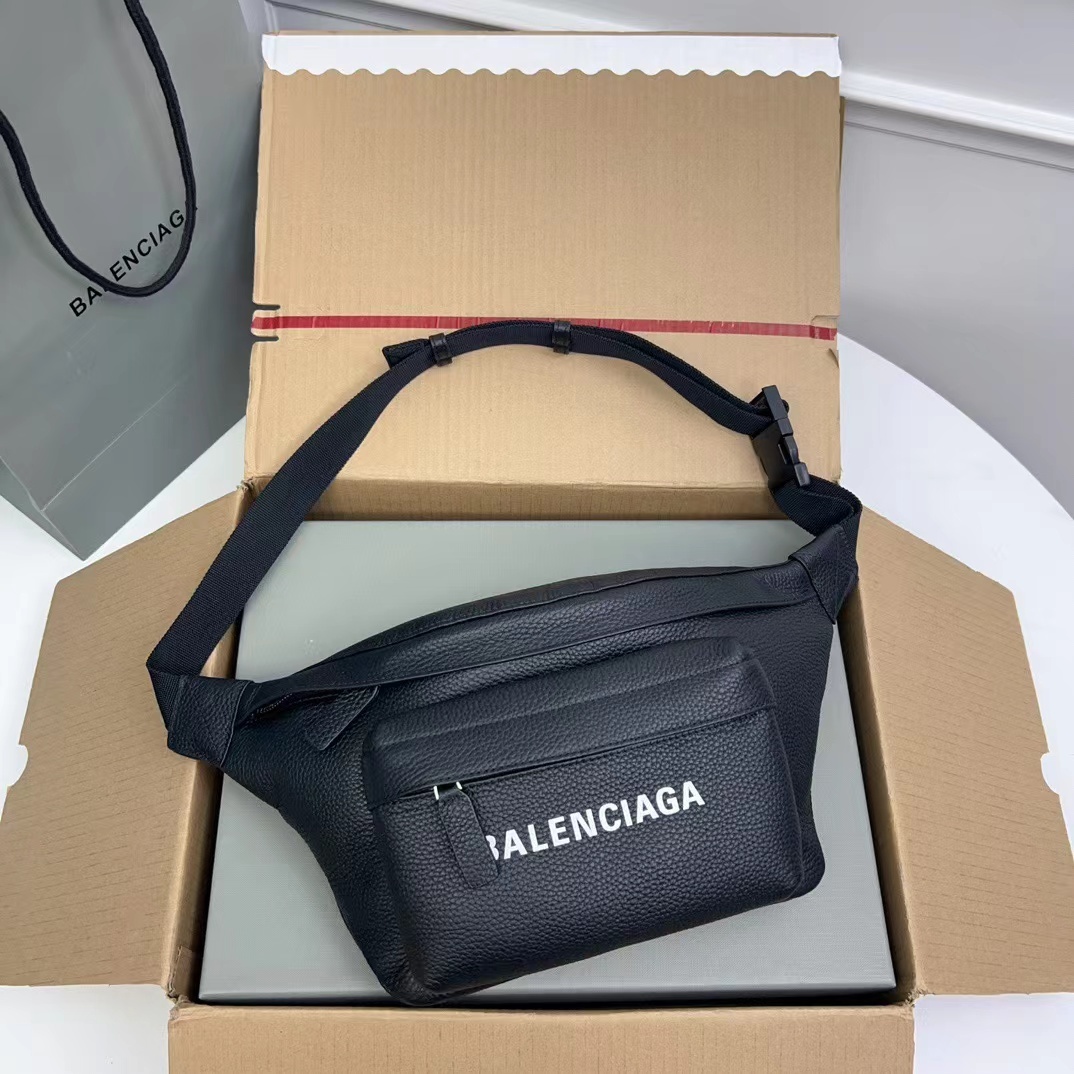 Balenciaga バレンシアガ  バッグ