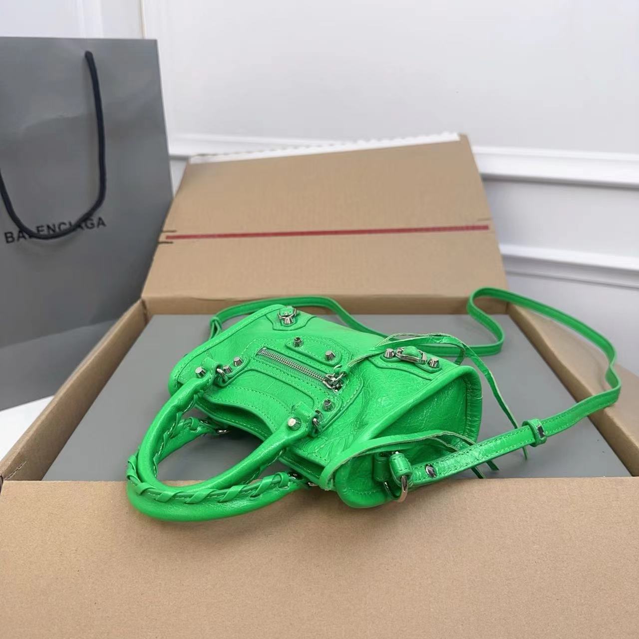 Balenciaga バレンシアガ  バッグ