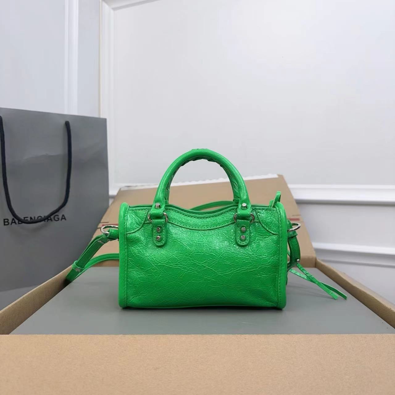 Balenciaga バレンシアガ  バッグ
