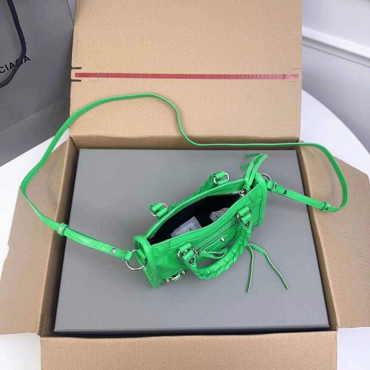 Balenciaga バレンシアガ  バッグ