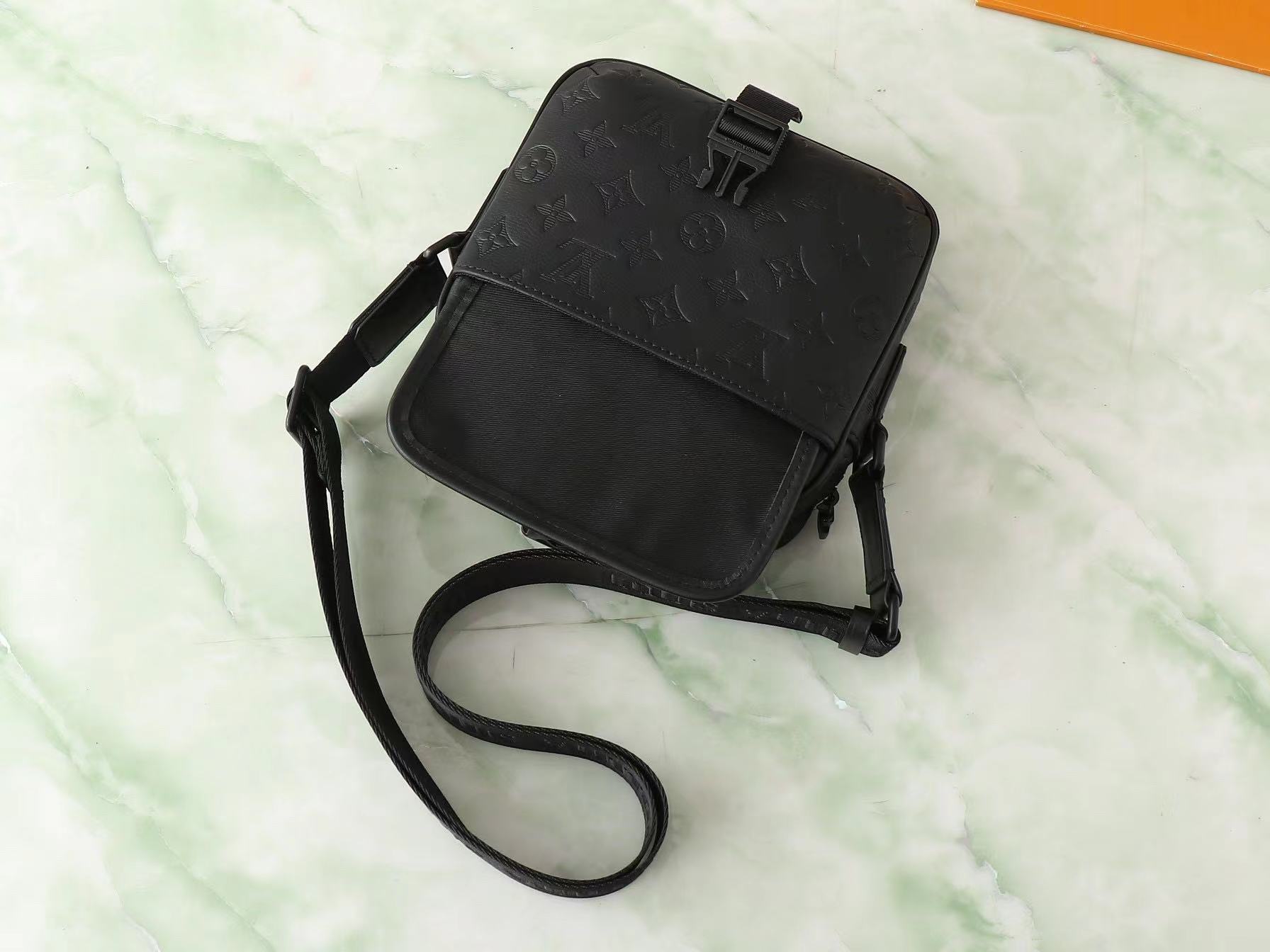 Louis vuitton  ルイ ヴィトン   バッグ