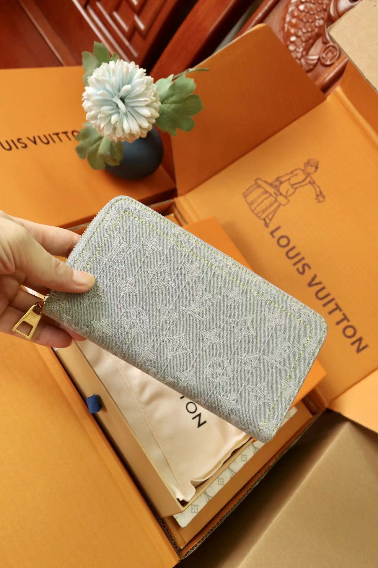 ルイヴィトン Louis Vuitton 財布