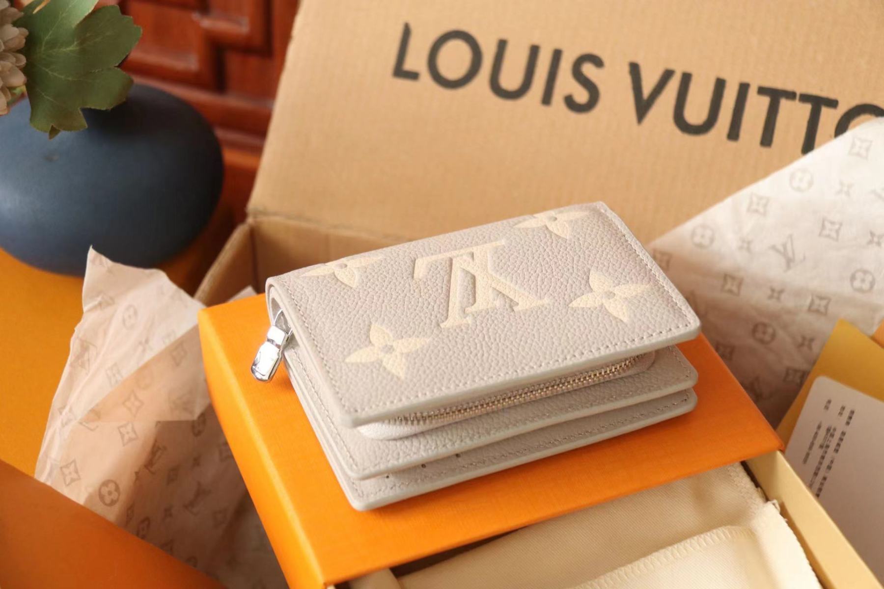 ルイヴィトン Louis Vuitton 財布