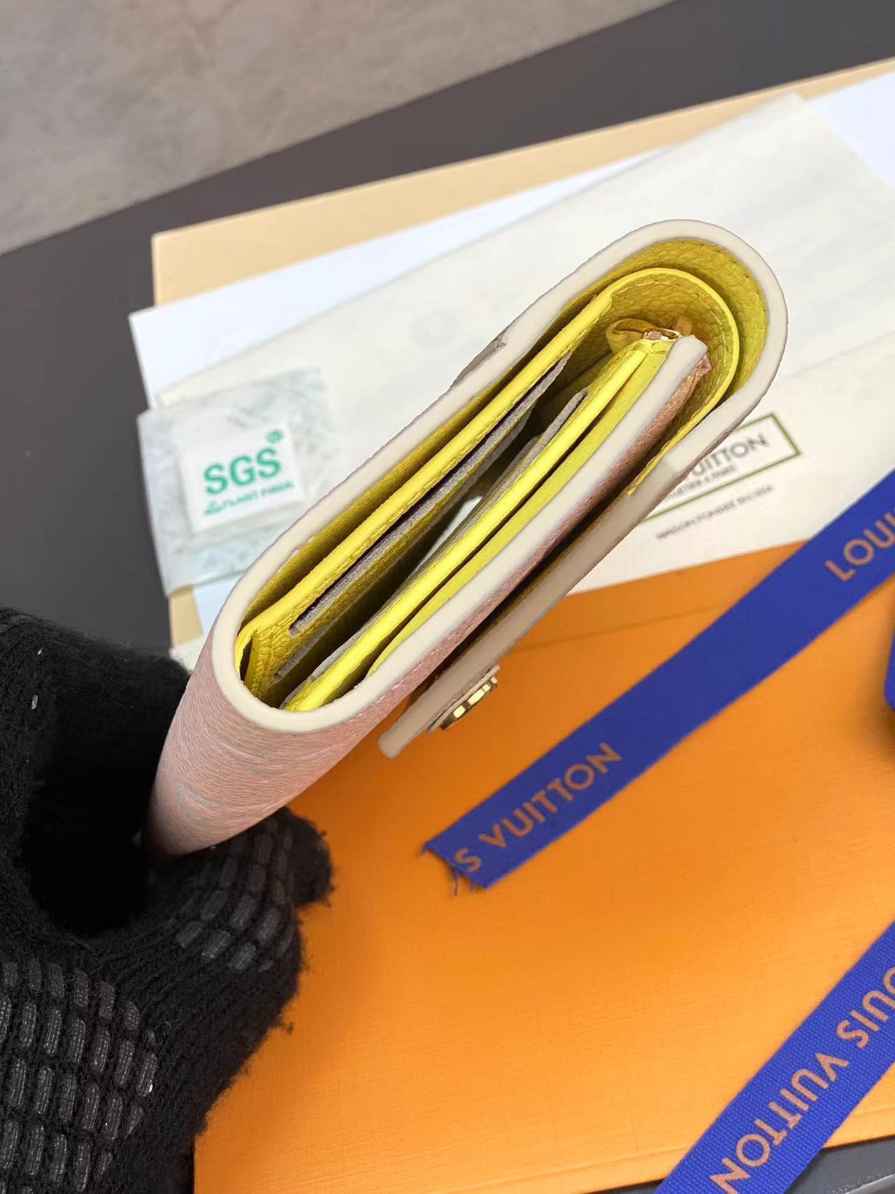 ルイヴィトン Louis Vuitton 財布