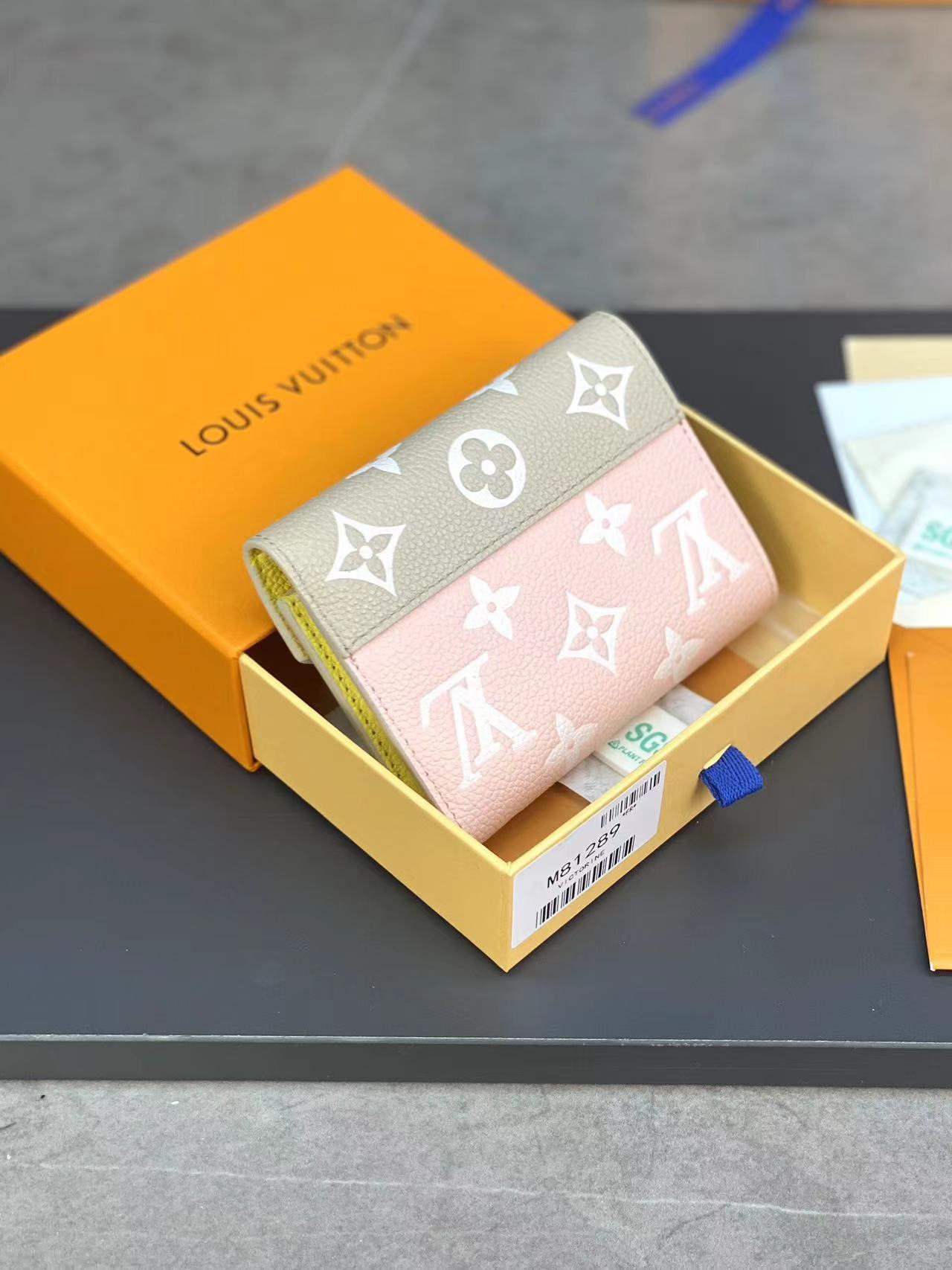 ルイヴィトン Louis Vuitton 財布