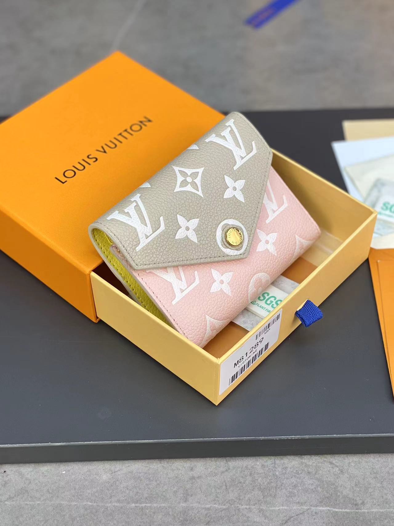ルイヴィトン Louis Vuitton 財布
