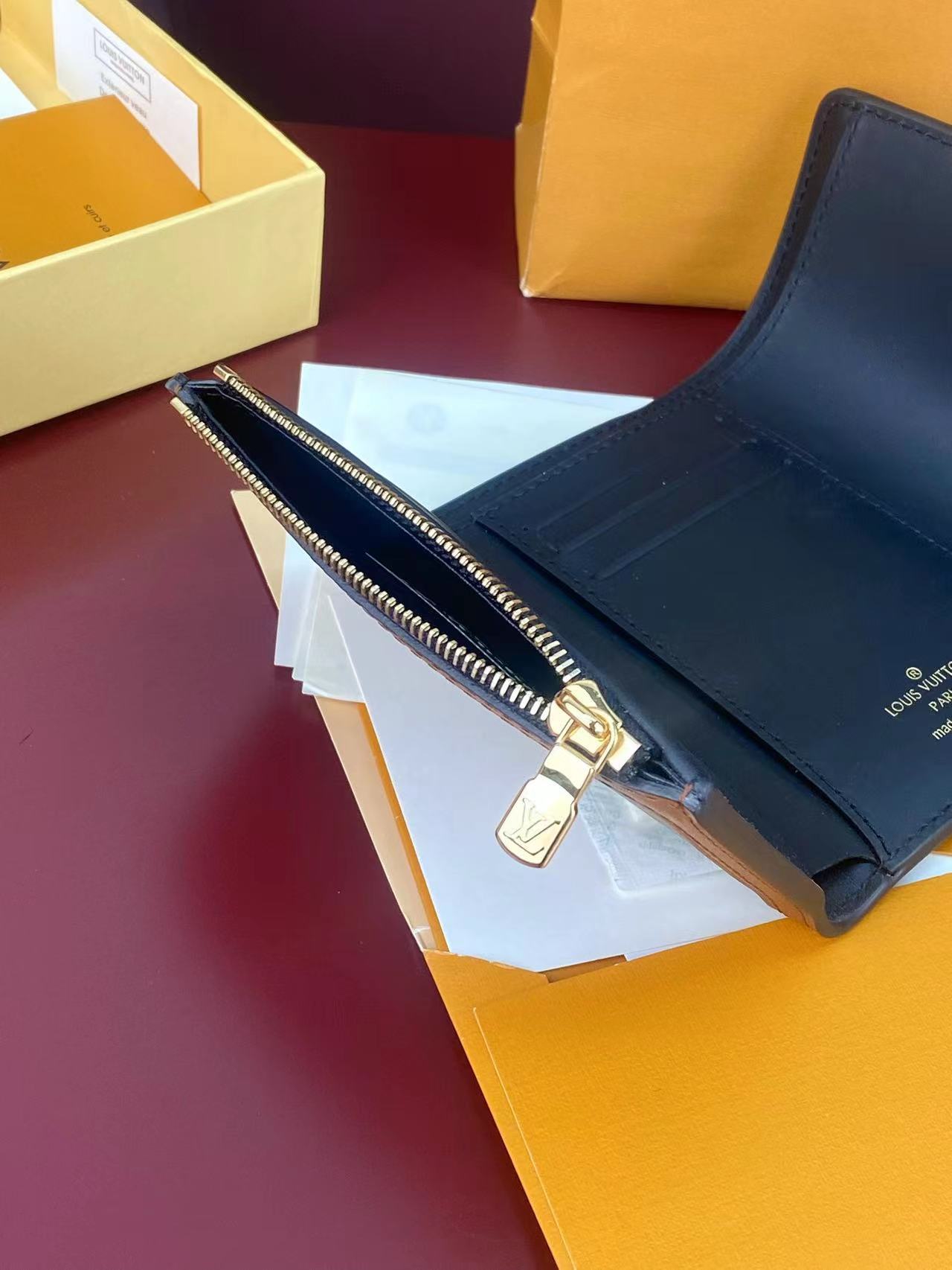 ルイヴィトン Louis Vuitton 財布