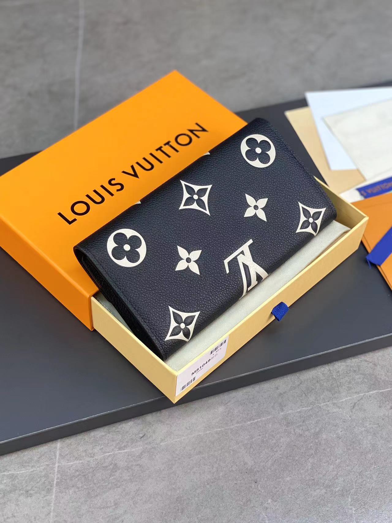 ルイヴィトン Louis Vuitton 財布