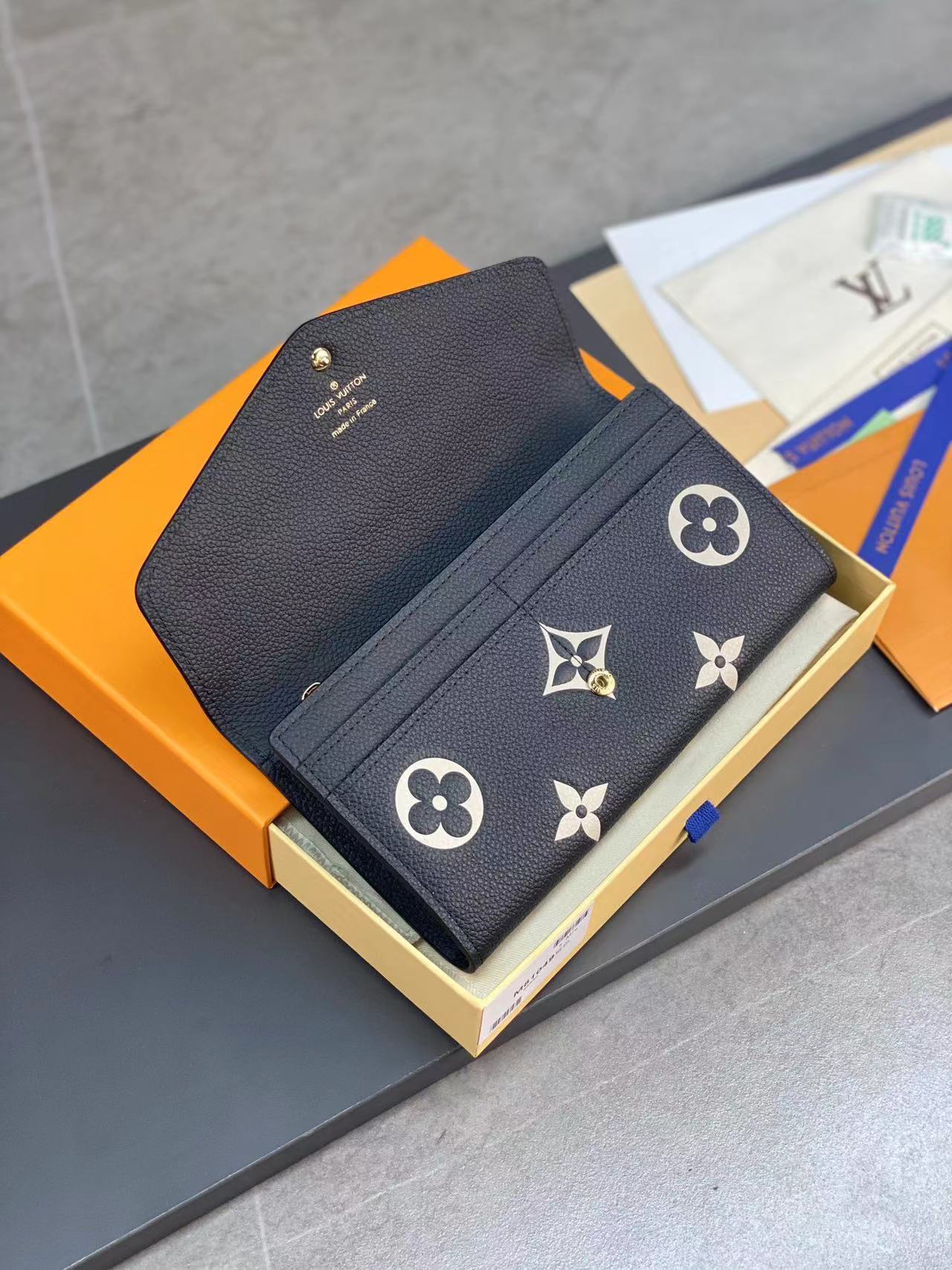 ルイヴィトン Louis Vuitton 財布