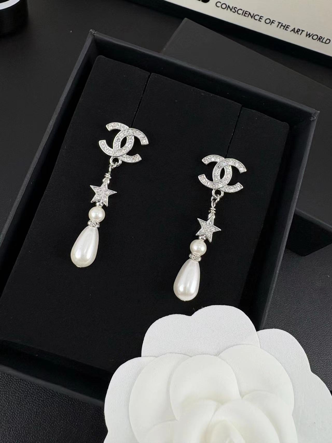 CHANEL シャネル ピアス