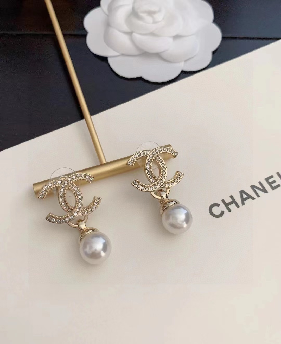 CHANEL シャネル ピアス