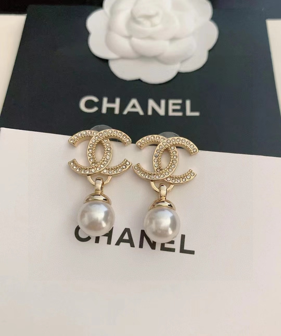 CHANEL シャネル ピアス