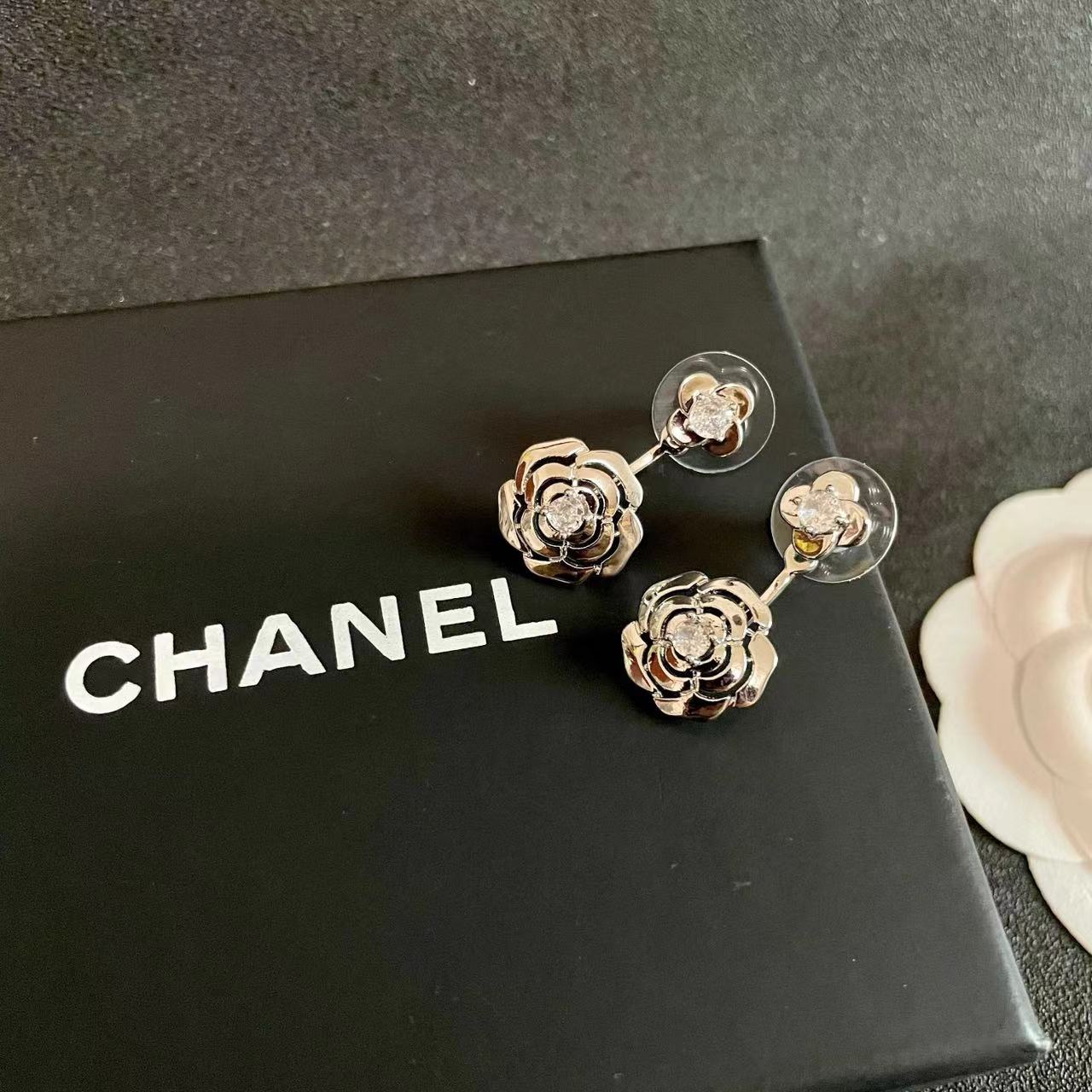 CHANEL シャネル ピアス