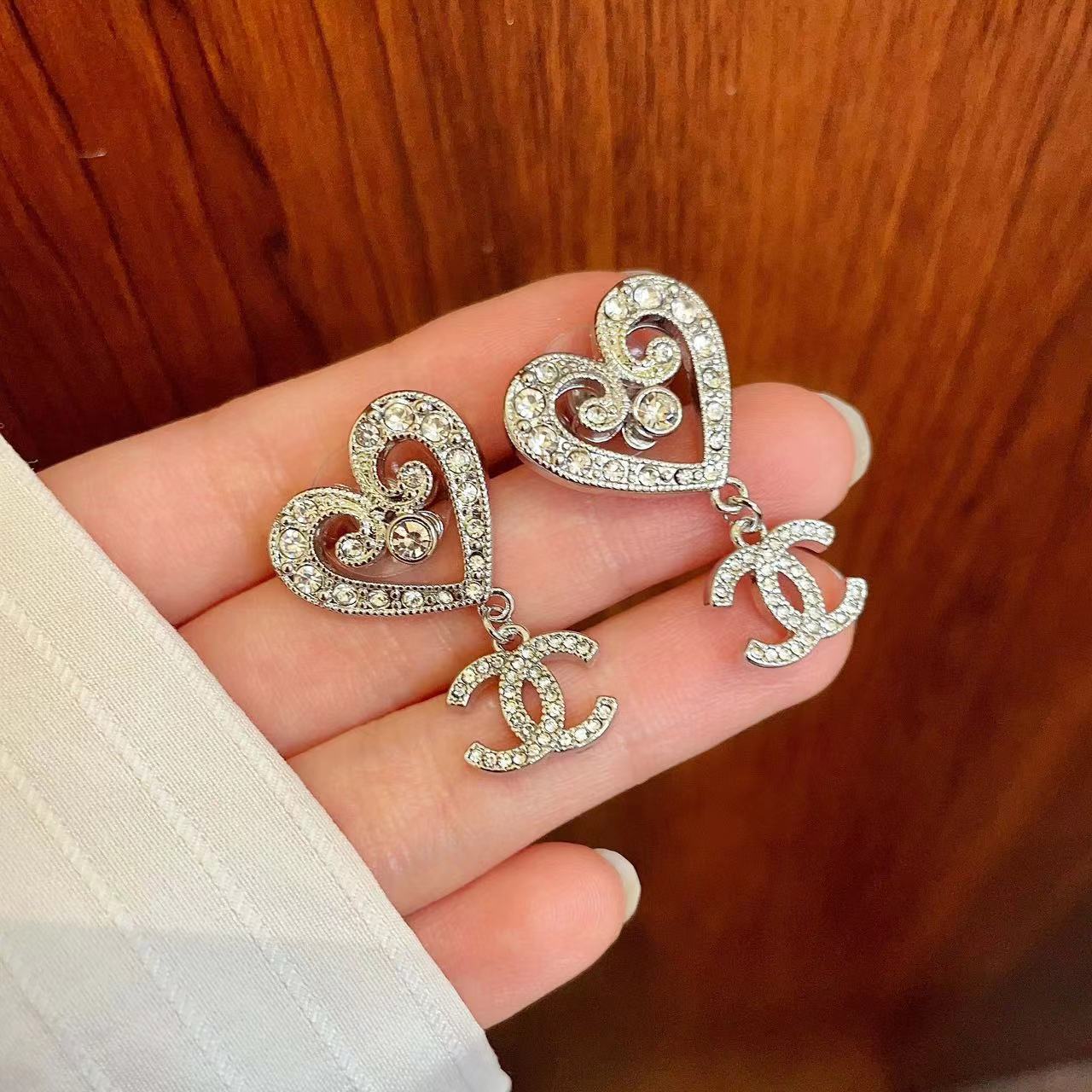 CHANEL シャネル ピアス