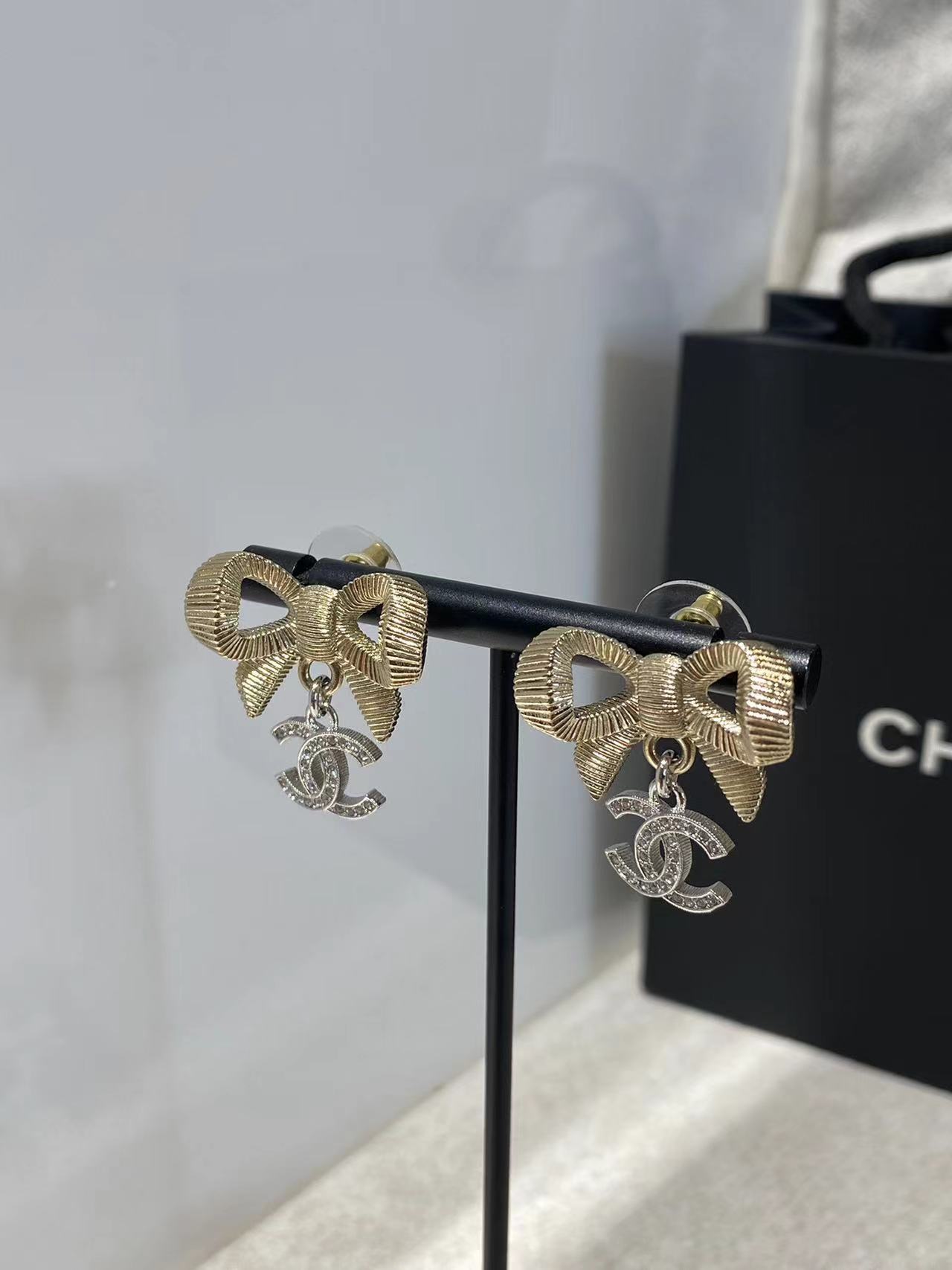 CHANEL シャネル ピアス
