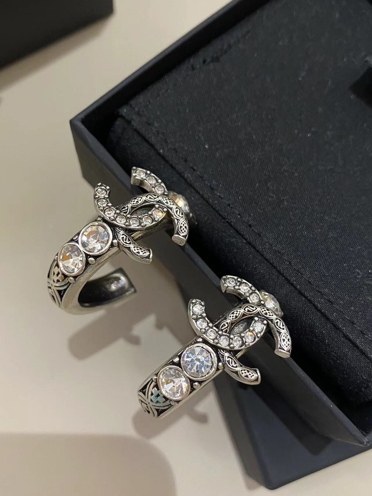 CHANEL シャネル ピアス