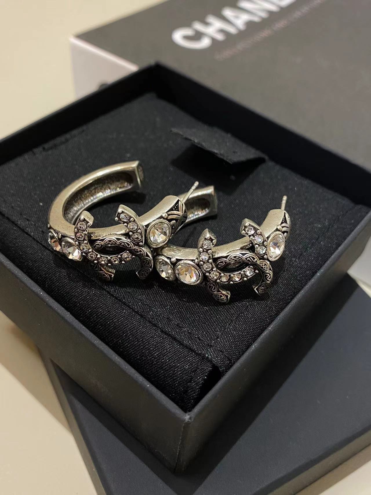 CHANEL シャネル ピアス