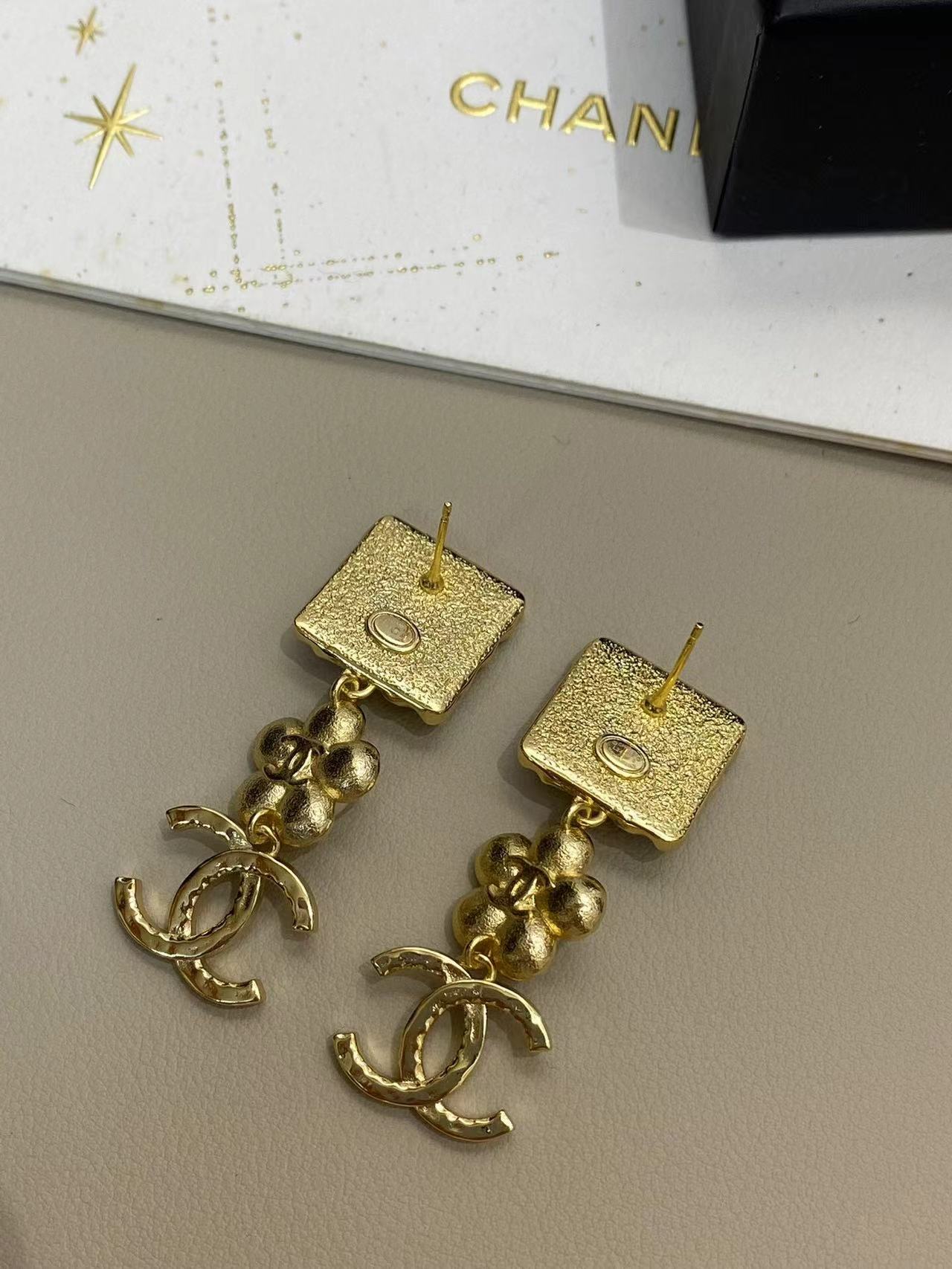 CHANEL シャネル ピアス