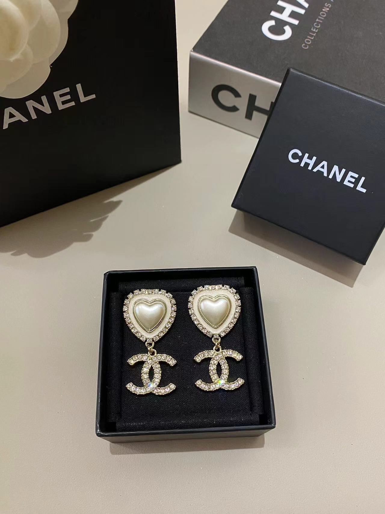 CHANEL シャネル ピアス