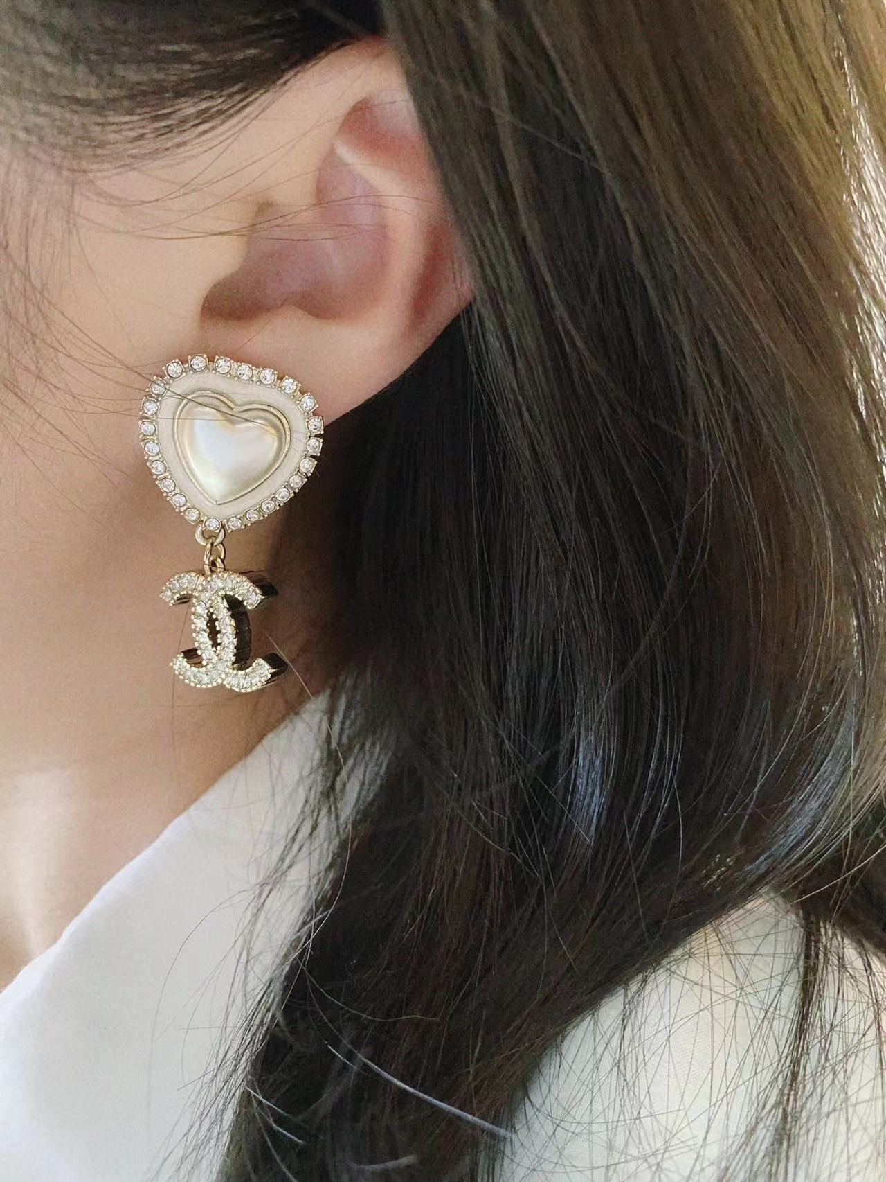 CHANEL シャネル ピアス