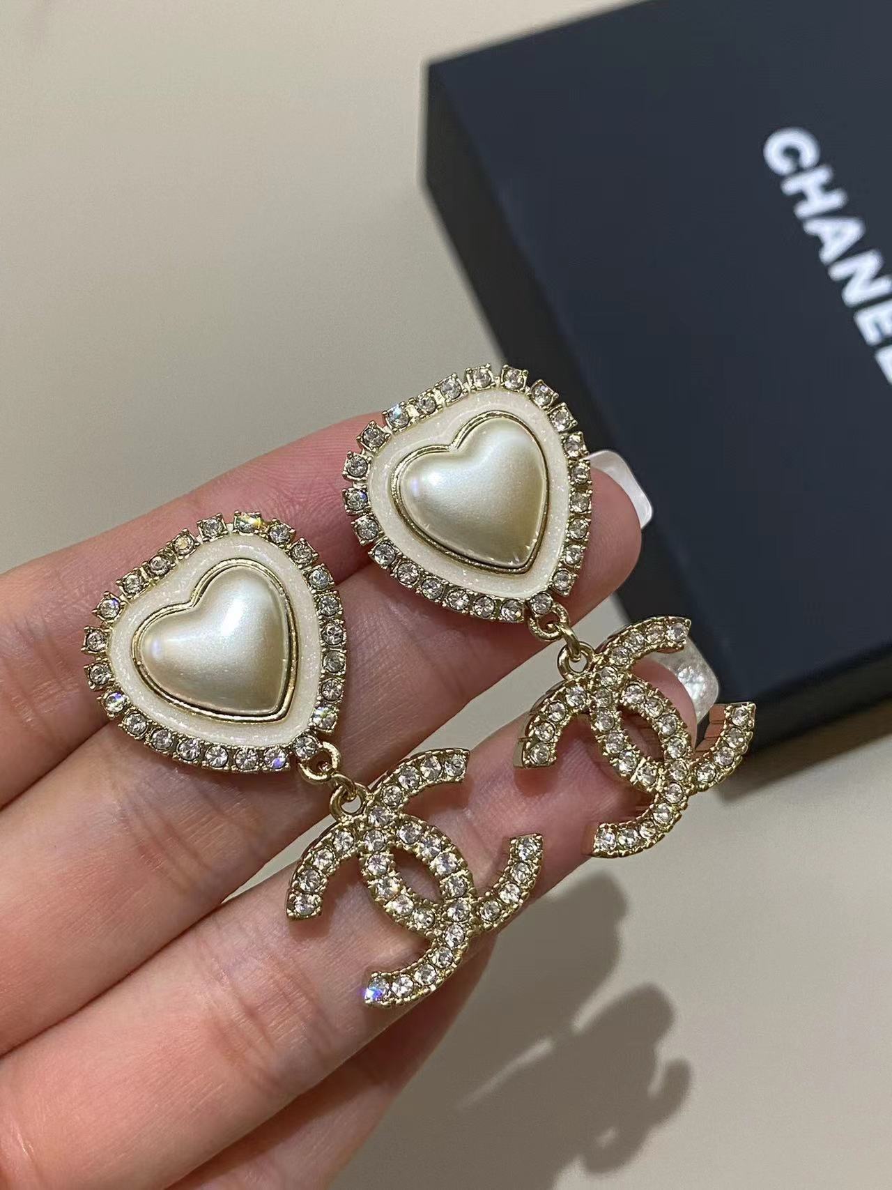 CHANEL シャネル ピアス