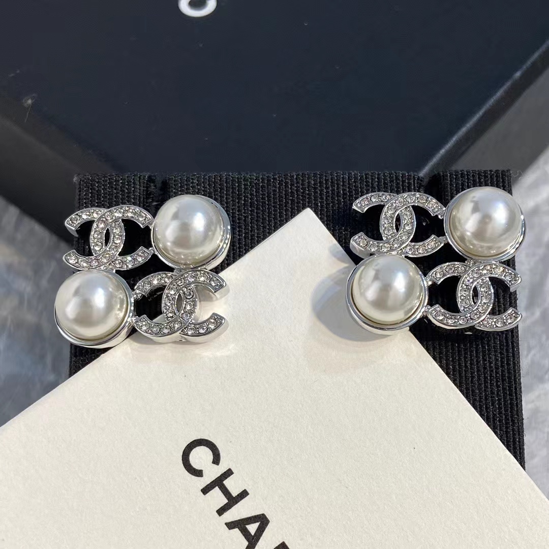 CHANEL シャネル ピアス