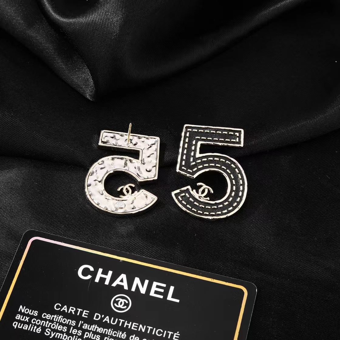 CHANEL シャネル ピアス