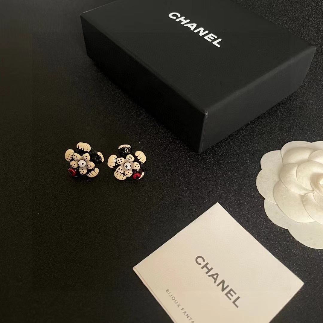 CHANEL シャネル ピアス