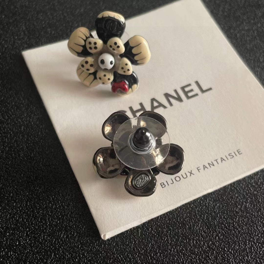 CHANEL シャネル ピアス