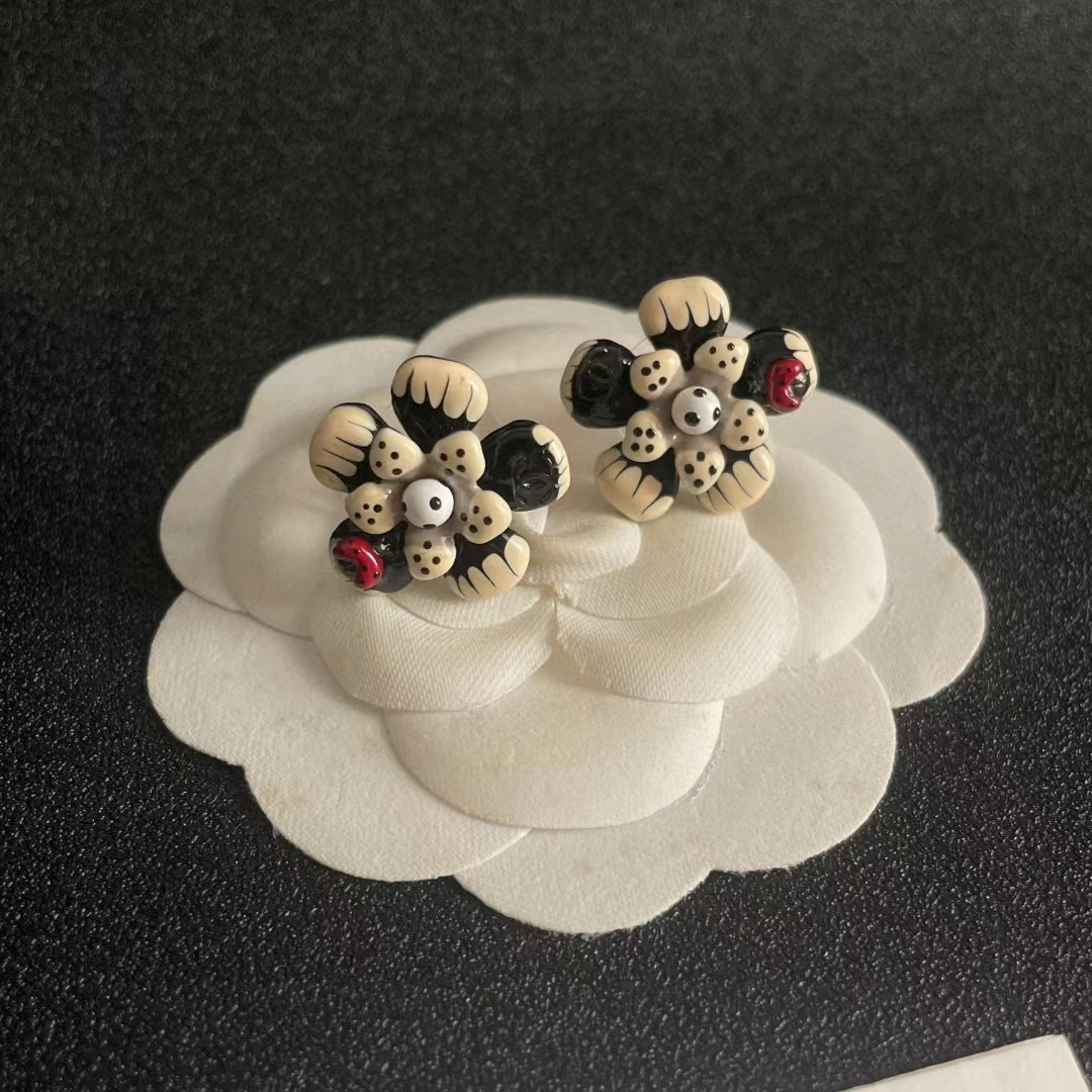 CHANEL シャネル ピアス