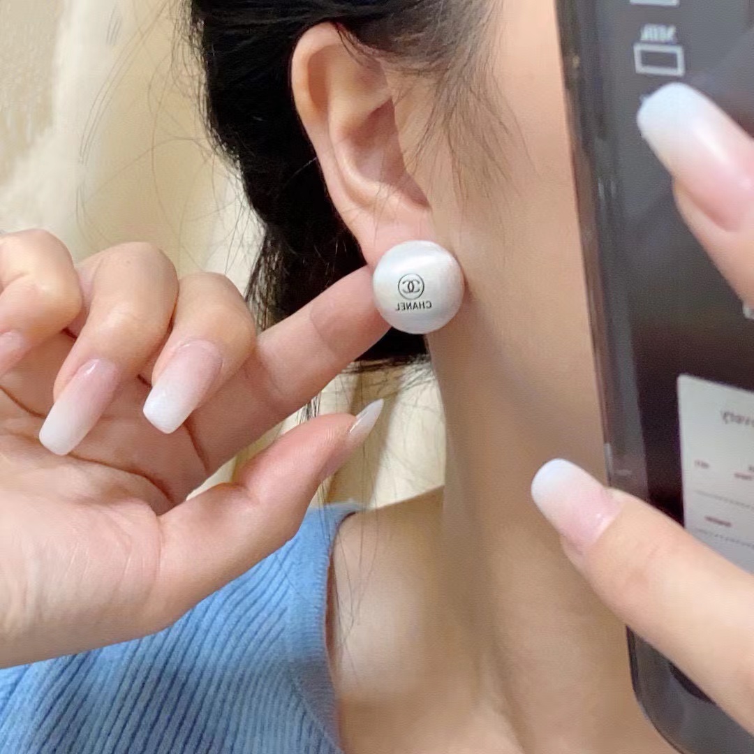 CHANEL シャネル ピアス