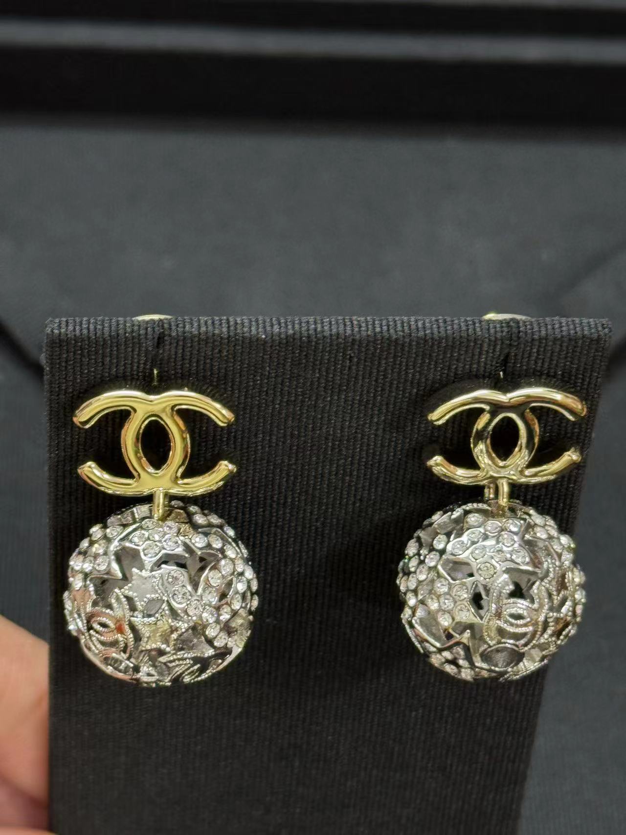 CHANEL シャネル ピアス