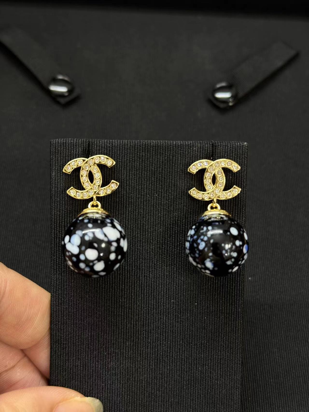 CHANEL シャネル ピアス