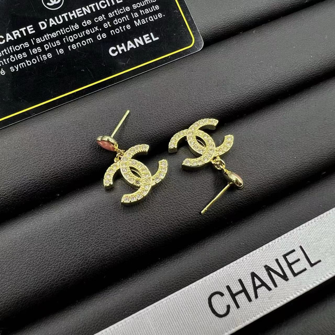 CHANEL シャネル ピアス