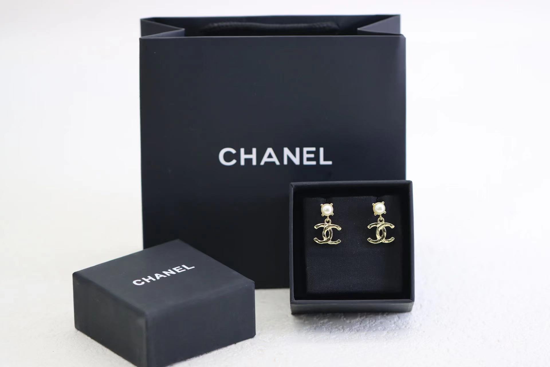 CHANEL シャネル ピアス