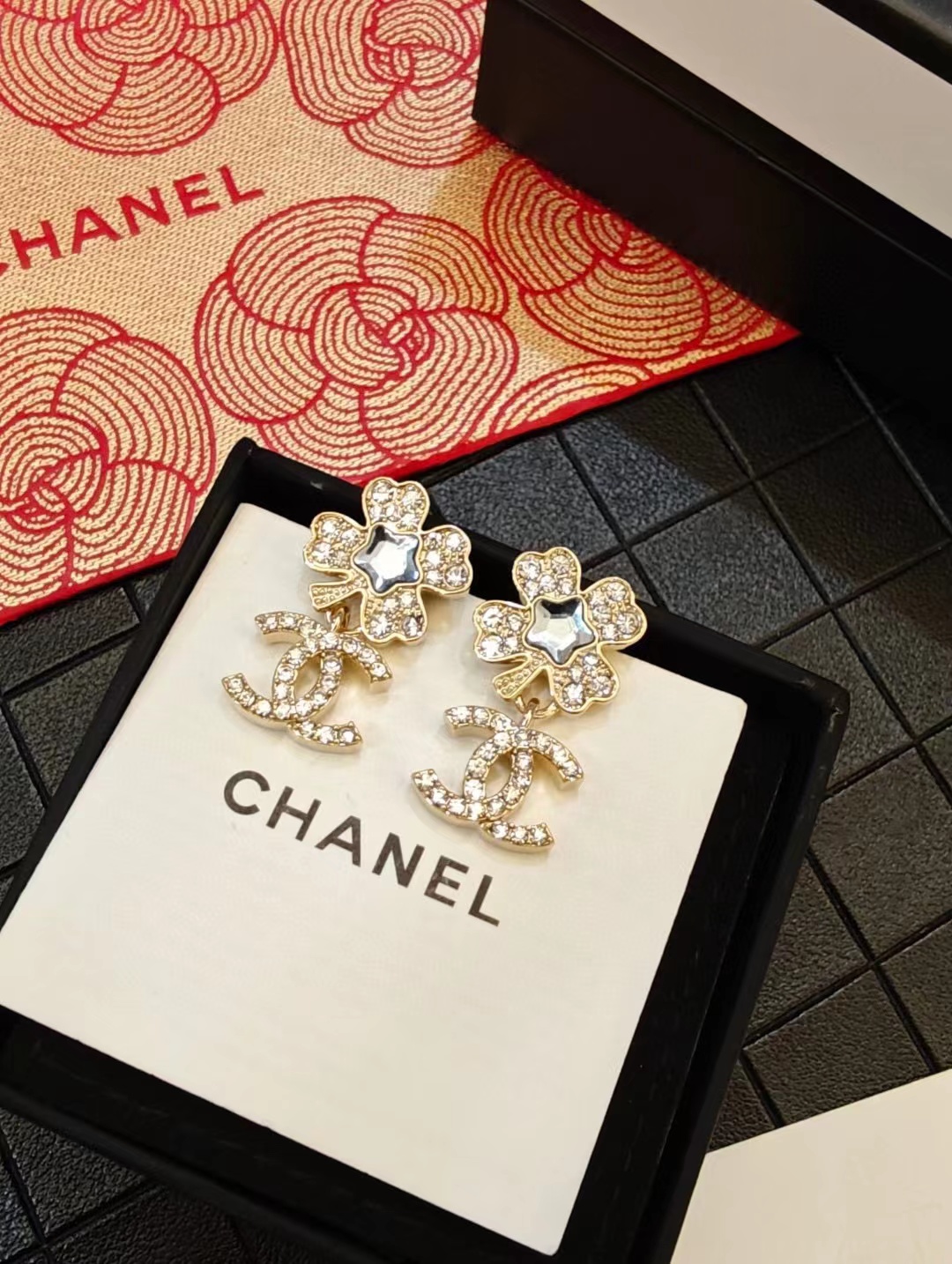 CHANEL シャネル ピアス