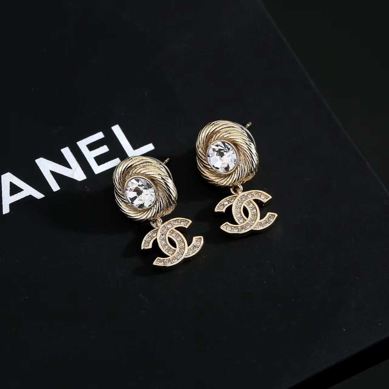 CHANEL シャネル ピアス