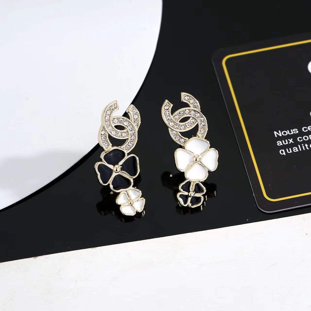 CHANEL シャネル ピアス