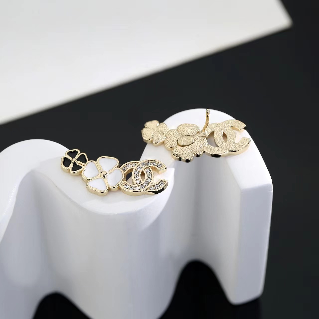 CHANEL シャネル ピアス