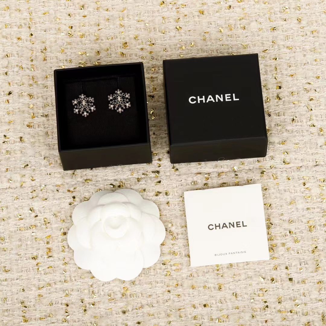 CHANEL シャネル ピアス