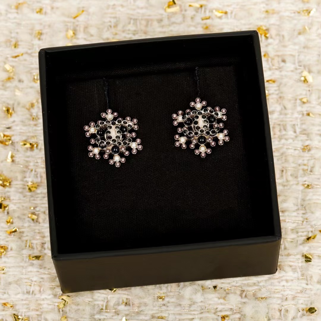 CHANEL シャネル ピアス