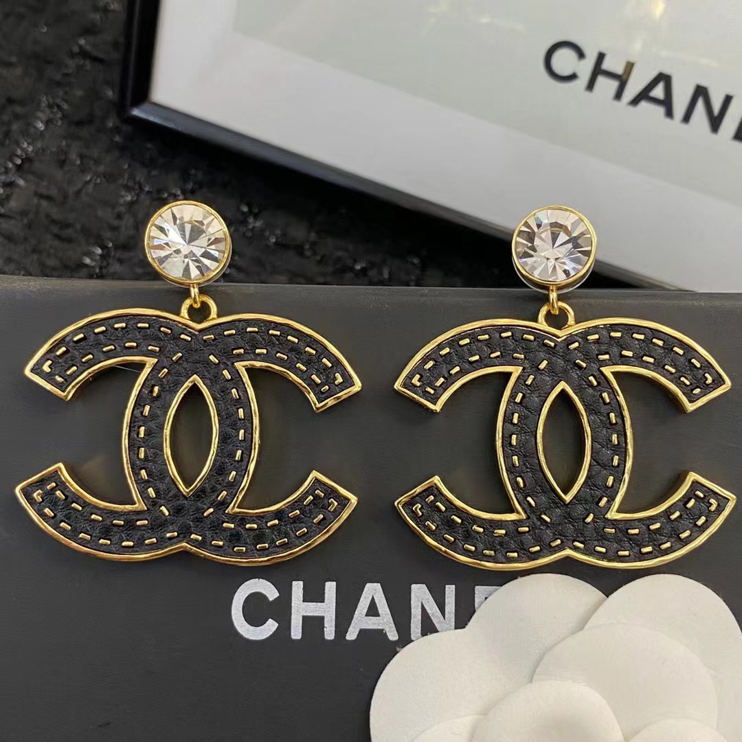 CHANEL シャネル ピアス