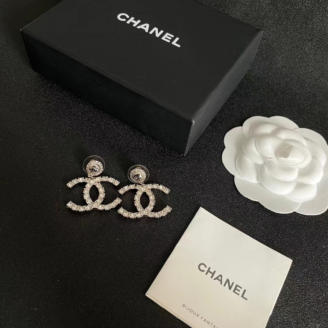 CHANEL シャネル ピアス