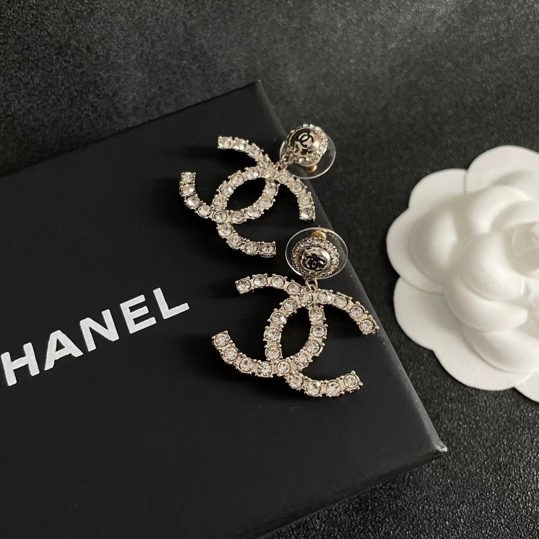 CHANEL シャネル ピアス