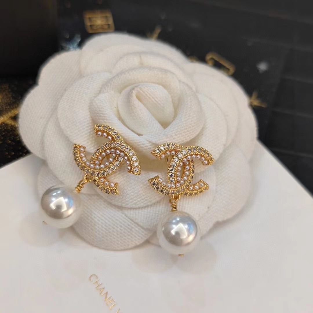 CHANEL シャネル ピアス