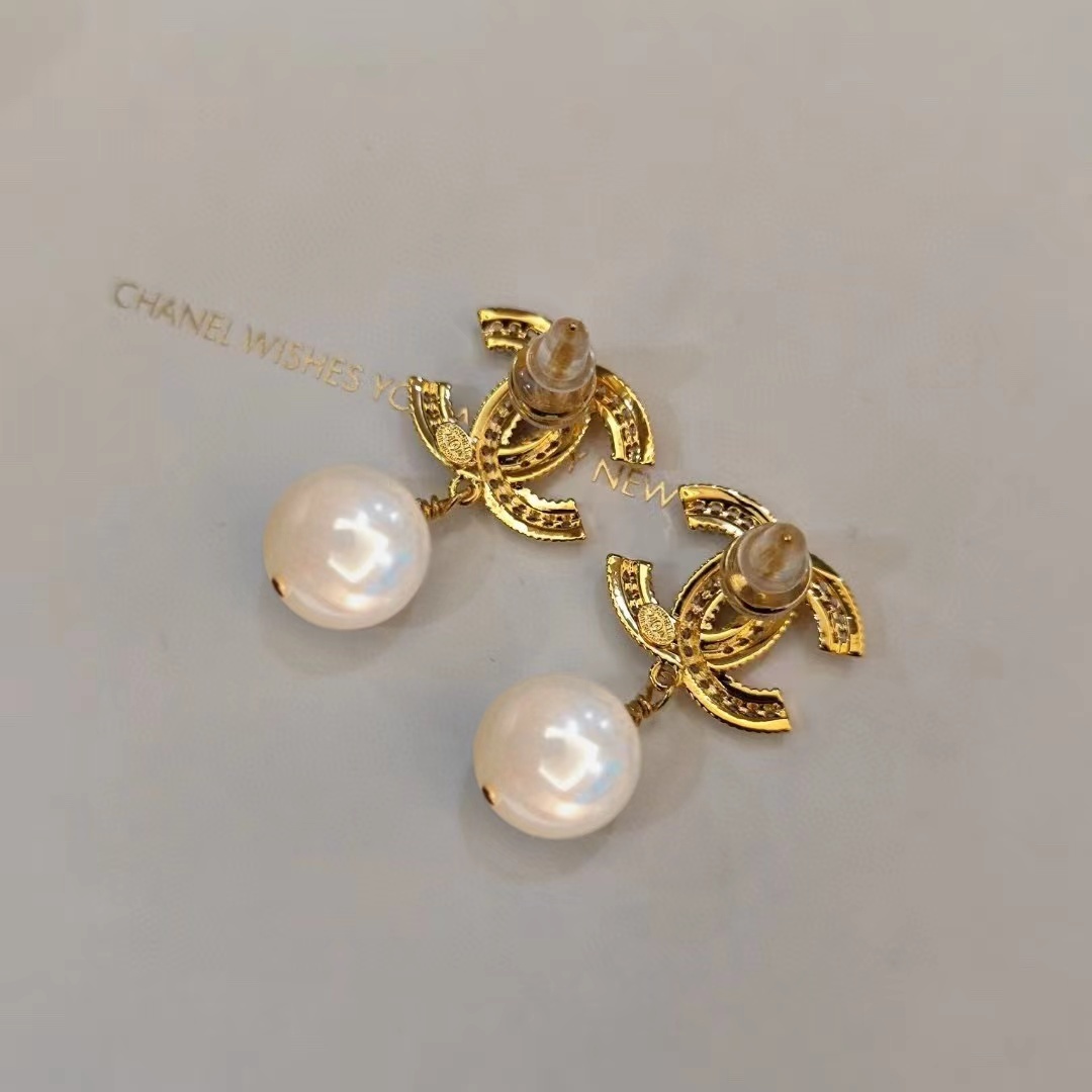 CHANEL シャネル ピアス