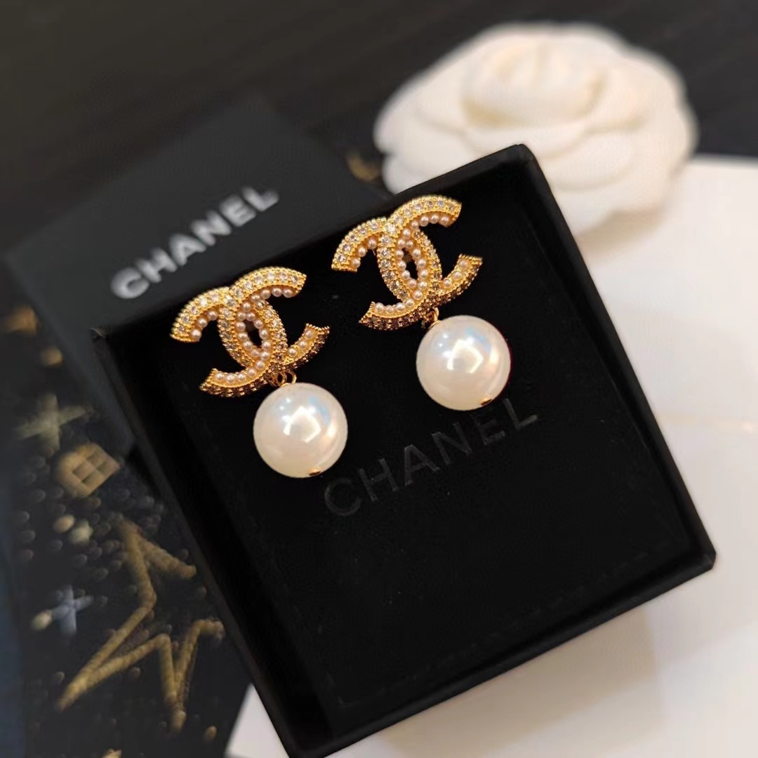 CHANEL シャネル ピアス