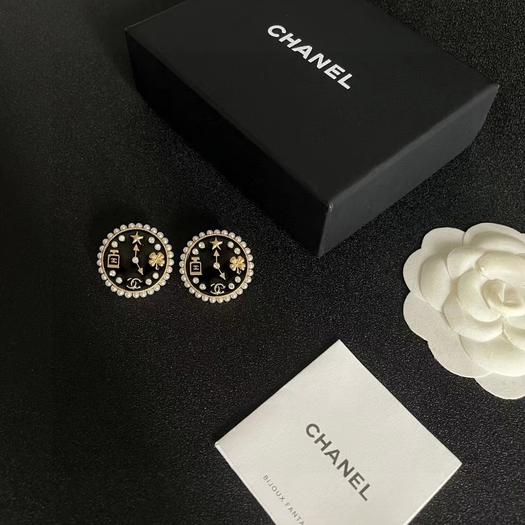 CHANEL シャネル ピアス