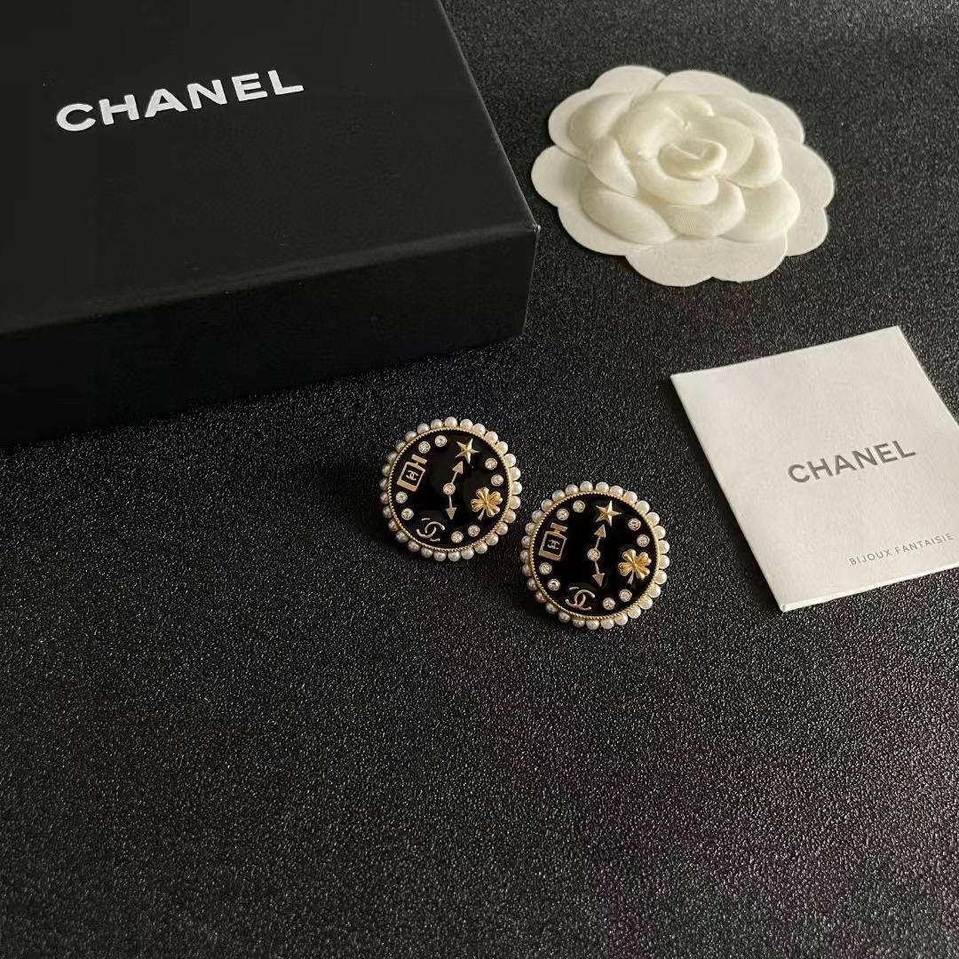 CHANEL シャネル ピアス