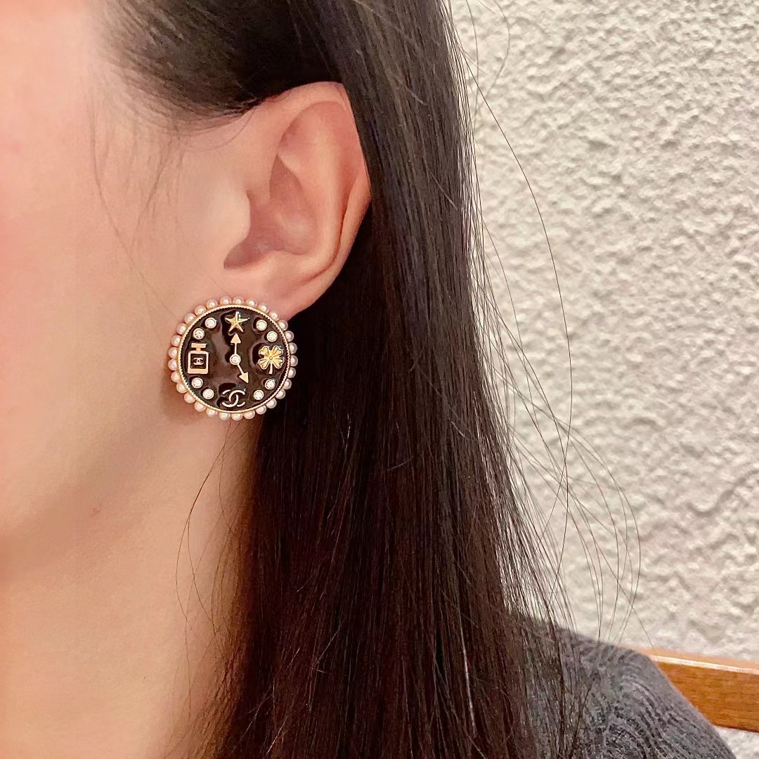 CHANEL シャネル ピアス